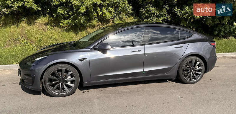 Седан Tesla Model 3 2019 в Одесі