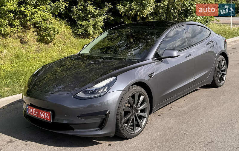Седан Tesla Model 3 2019 в Одесі