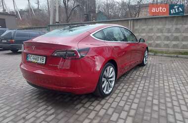 Седан Tesla Model 3 2018 в Львові