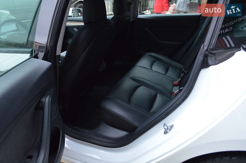 Седан Tesla Model 3 2022 в Львові фото 26 Седан Tesla Model 3 2022 в Львові