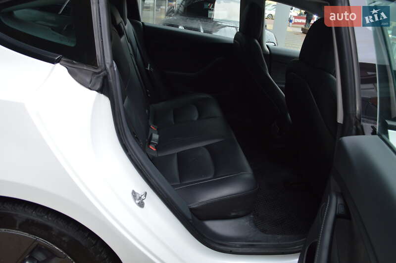 Седан Tesla Model 3 2022 в Львові фото 32 Седан Tesla Model 3 2022 в Львові