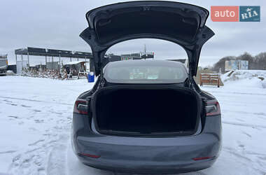 Седан Tesla Model 3 2019 в Тернополі