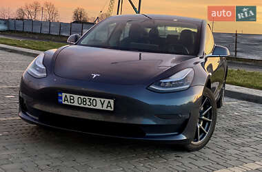 Седан Tesla Model 3 2019 в Вінниці