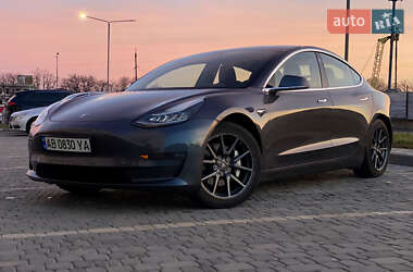 Седан Tesla Model 3 2019 в Вінниці