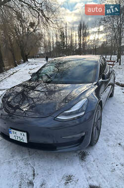 Седан Tesla Model 3 2019 в Рівному