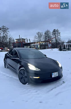 Седан Tesla Model 3 2019 в Черновцах