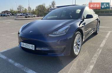 Седан Tesla Model 3 2022 в Києві