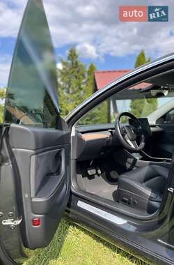 Седан Tesla Model 3 2018 в 