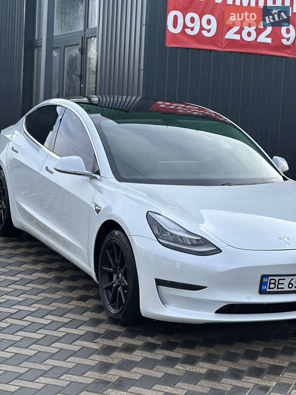 Седан Tesla Model 3 2020 в Николаеве