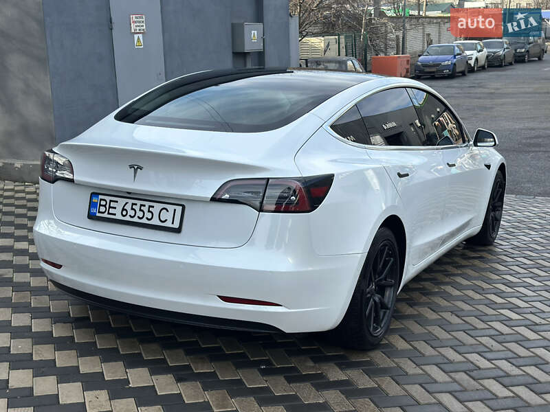 Седан Tesla Model 3 2020 в Николаеве