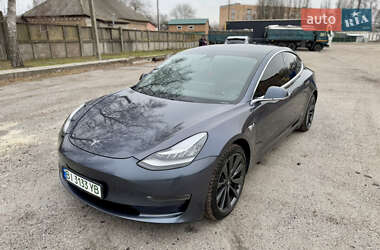 Седан Tesla Model 3 2019 в 