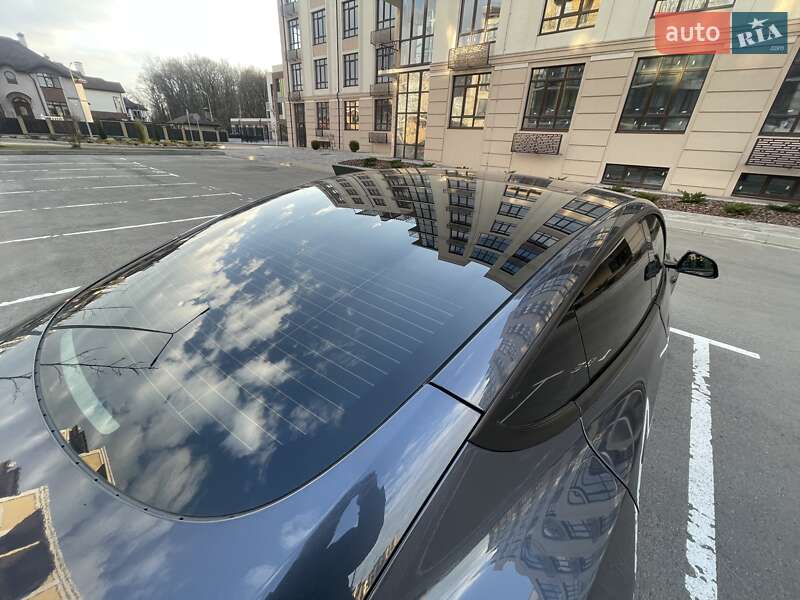 Седан Tesla Model 3 2022 в Киеве