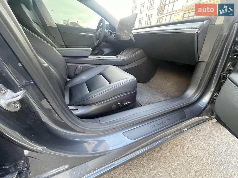 Седан Tesla Model 3 2022 в Киеве