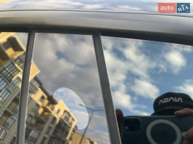 Седан Tesla Model 3 2022 в Киеве