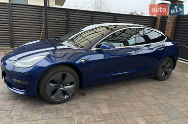 Седан Tesla Model 3 2019 в Черкассах