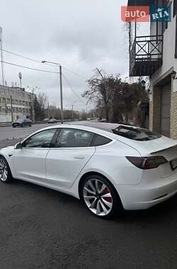 Седан Tesla Model 3 2018 в Харькове