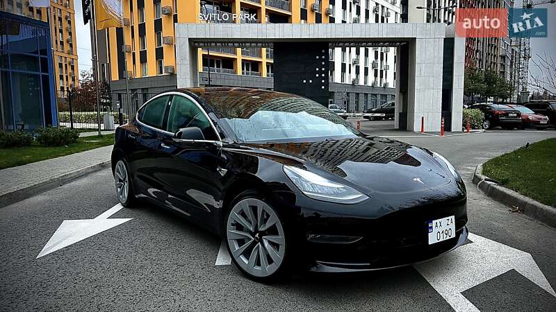 Седан Tesla Model 3 2019 в Києві