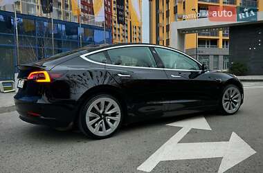 Седан Tesla Model 3 2019 в 