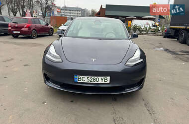 Седан Tesla Model 3 2019 в Львові