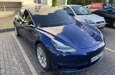 Седан Tesla Model 3 2019 в Киеве