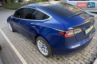 Седан Tesla Model 3 2019 в Киеве