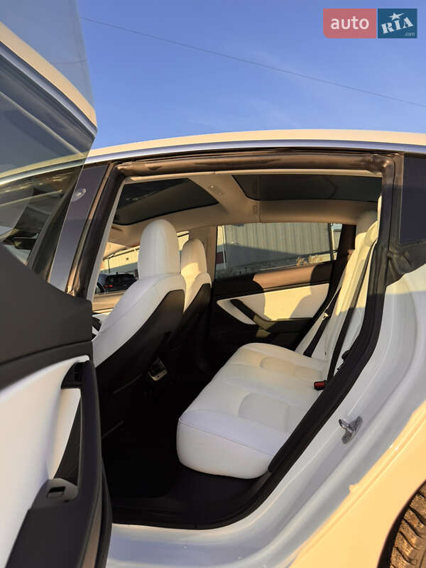 Седан Tesla Model 3 2019 в Луцьку фото 22 Седан Tesla Model 3 2019 в Луцьку