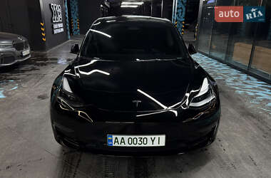 Седан Tesla Model 3 2022 в Києві