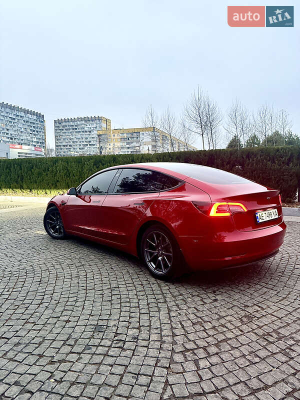 Седан Tesla Model 3 2020 в Днепре