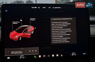 Седан Tesla Model 3 2020 в 
