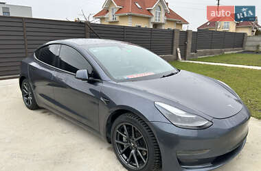 Седан Tesla Model 3 2021 в Киеве