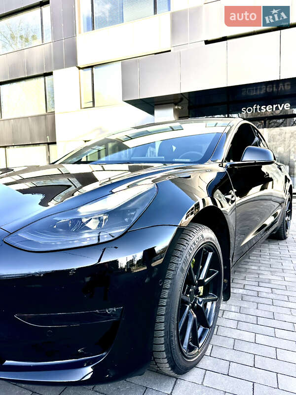 Седан Tesla Model 3 2022 в Киеве фото 6 Седан Tesla Model 3 2022 в Киеве