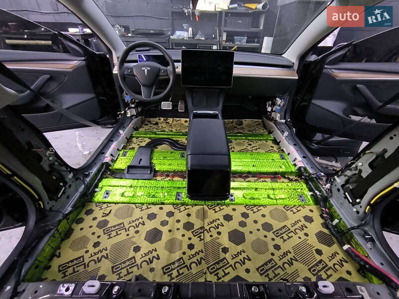 Седан Tesla Model 3 2022 в Киеве фото 35 Седан Tesla Model 3 2022 в Киеве