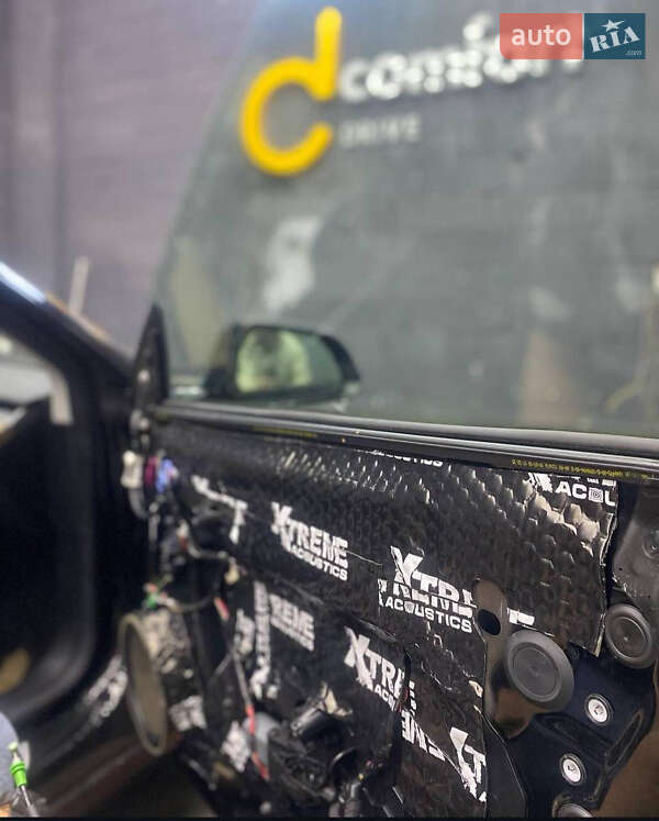 Седан Tesla Model 3 2022 в Киеве фото 41 Седан Tesla Model 3 2022 в Киеве