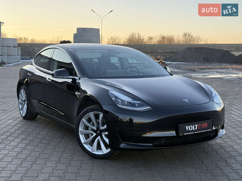 Седан Tesla Model 3 2019 в Владимире