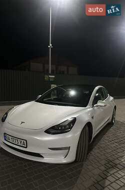 Седан Tesla Model 3 2020 в Кропивницькому