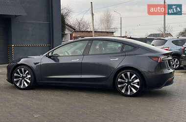 Седан Tesla Model 3 2024 в Луцке