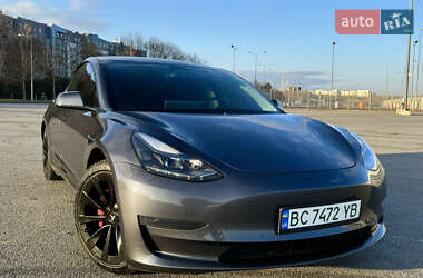 Седан Tesla Model 3 2020 в 