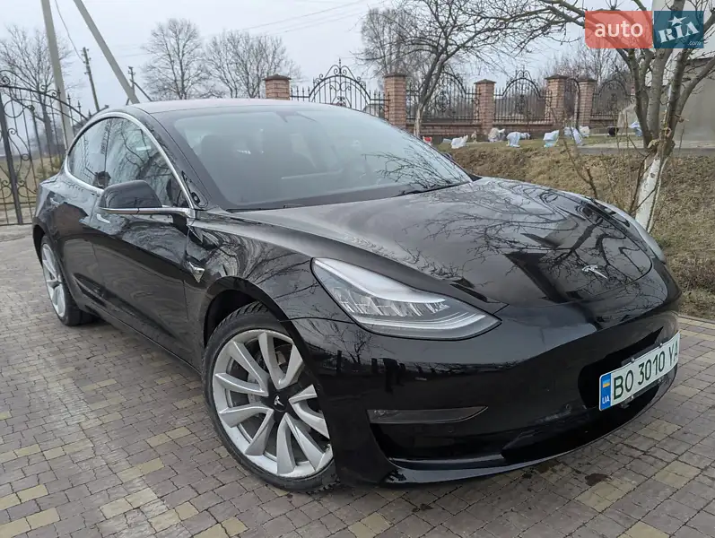 Седан Tesla Model 3 2018 в 