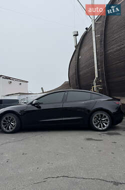 Седан Tesla Model 3 2021 в 