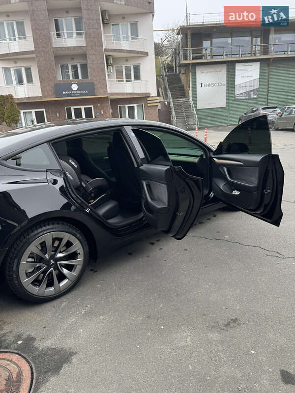 Седан Tesla Model 3 2021 в Одесі