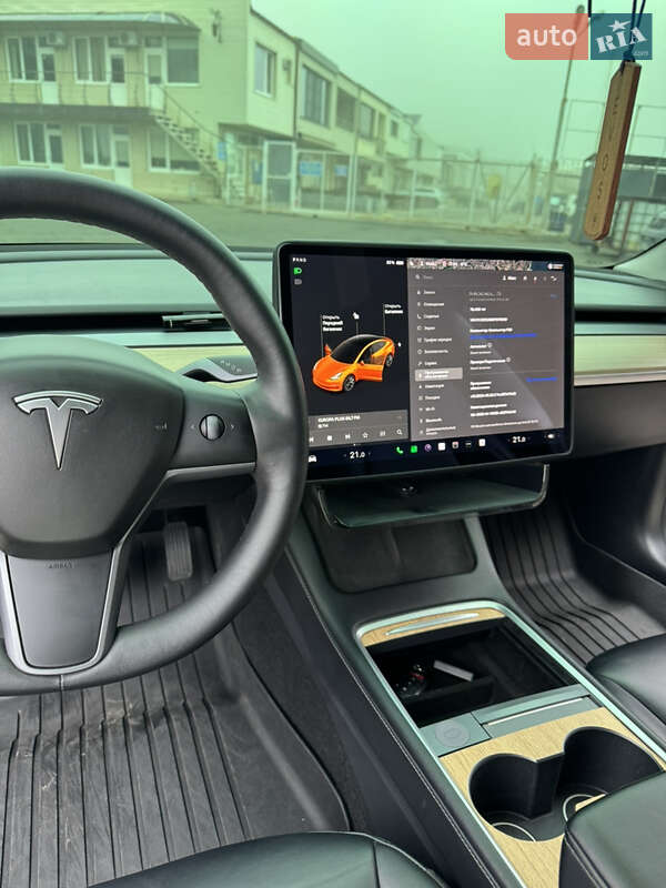 Седан Tesla Model 3 2021 в Одесі