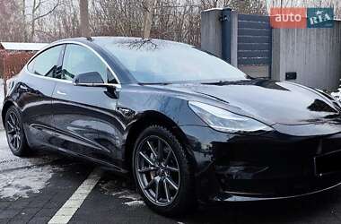 Седан Tesla Model 3 2020 в Рівному