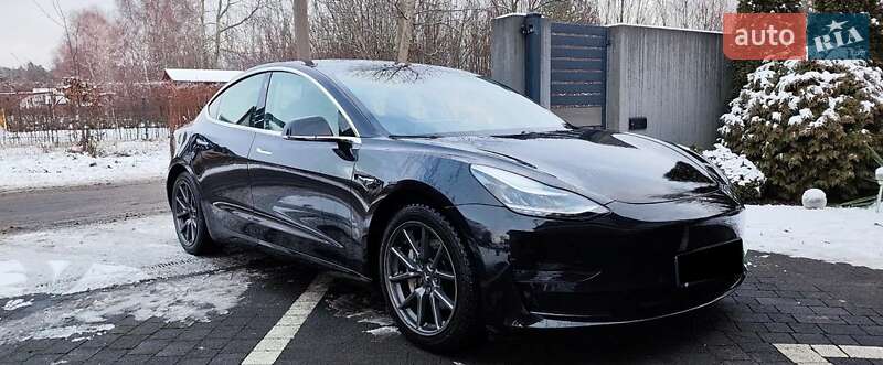 Tesla Model 3 2020