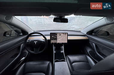 Седан Tesla Model 3 2019 в 
