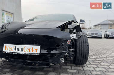 Седан Tesla Model 3 2019 в 