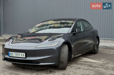 Седан Tesla Model 3 2024 в Николаеве