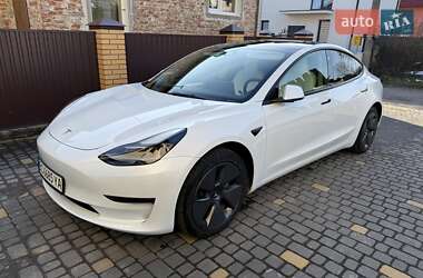 Седан Tesla Model 3 2023 в Львові