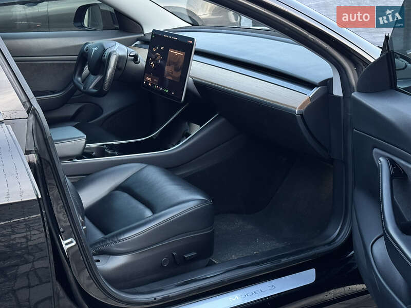 Седан Tesla Model 3 2018 в Луцке фото 6 Седан Tesla Model 3 2018 в Луцке