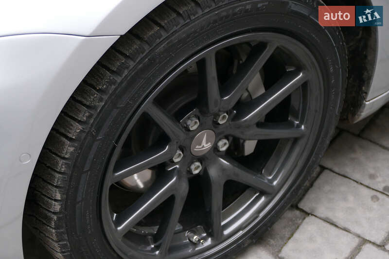 Седан Tesla Model 3 2018 в Львове