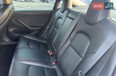 Седан Tesla Model 3 2019 в 